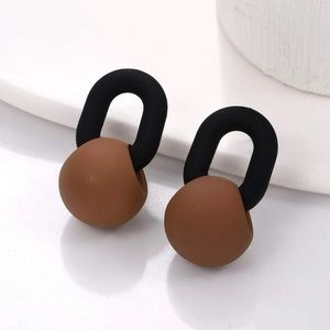 Black and Brown Geometric Decor Earrings